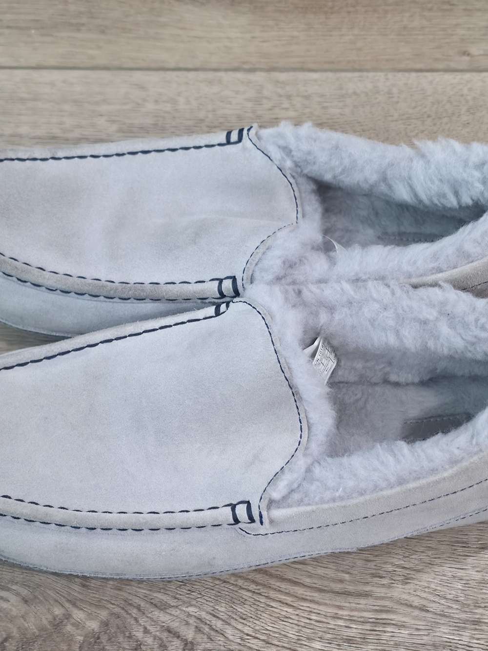 UGG Ascot Suede Slippers Grey Men’s Size 12 Moccasins Slip On Sheepskin - Picture 5 of 10